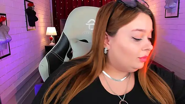 KimberlyMaran online show from March 12, 3:29 pm