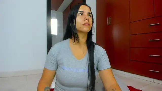 Snapshot of tatiana_big_ass_boobs chatting on February 15, 5:07 pm tatiana big ass boobs online show from February 15, 5:07 pm