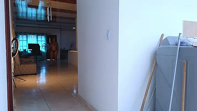 Snapshot of tatiana_big_ass_boobs chatting on October 15, 5:13 pm tatiana big ass boobs online show from October 15, 5:13 pm