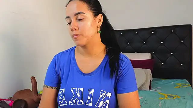 Snapshot of tatiana_big_ass_boobs chatting on November 11, 6:19 pm tatiana big ass boobs online show from November 11, 6:19 pm