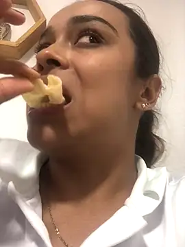 JuanaSimons online show from October 17, 2:04 am