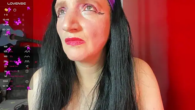 Snapshot of Andrefoxx_ chatting on October 15, 3:17 am Andrefoxx online show from October 15, 3:17 am