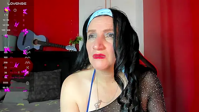 Snapshot of Andrefoxx_ chatting on October 16, 3:18 am Andrefoxx online show from October 16, 3:18 am