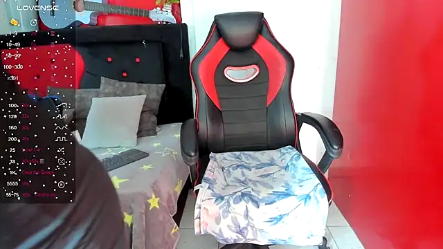 Snapshot of Andrefoxx_ chatting on October 17, 3:20 am Andrefoxx online show from October 17, 3:20 am