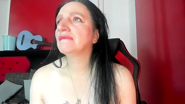 Snapshot of Andrefoxx_ chatting on October 23, 4:01 am Andrefoxx online show from October 23, 4:01 am