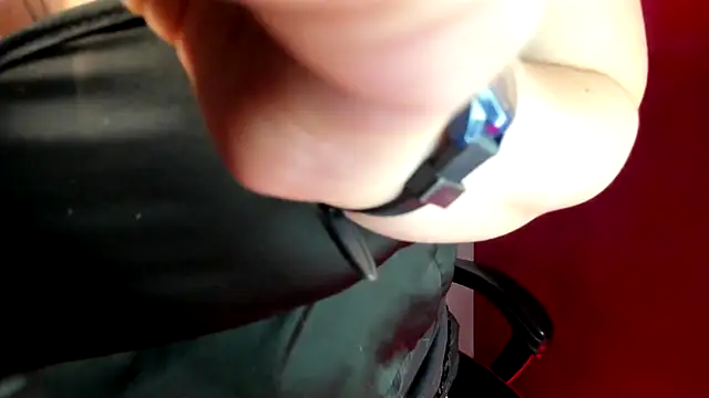 Snapshot of Andrefoxx_ chatting on October 27, 4:05 am Andrefoxx online show from October 27, 4:05 am