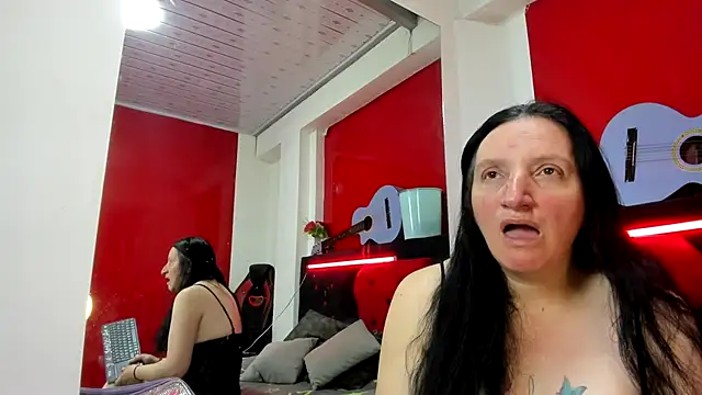 Snapshot of Andrefoxx_ chatting on November 12, 3:18 am Andrefoxx online show from November 12, 3:18 am