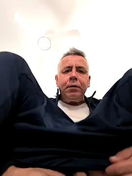 parejamlga58 online show from March 9, 10:52 am