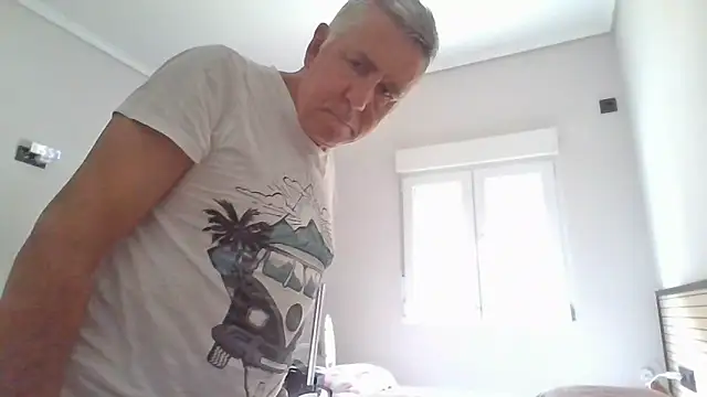 parejamlga58 online show from April 11, 1:59 pm