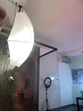 Snapshot of Emilia_Bakerr chatting on December 26, 6:22 pm Emilia Bakerr online show from December 26, 6:22 pm