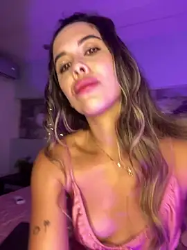 Snapshot of Emilia_Bakerr chatting on January 12, 9:19 pm Emilia Bakerr online show from January 12, 9:19 pm