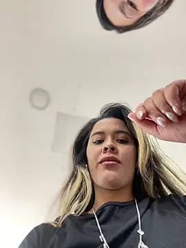 Snapshot of Emilia_Bakerr chatting on March 20, 6:31 pm Emilia Bakerr online show from March 20, 6:31 pm