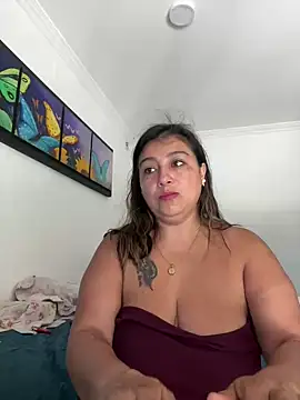 Snapshot of MrsFoucher chatting on January 22, 1:42 pm MrsFoucher online show from January 22, 1:42 pm