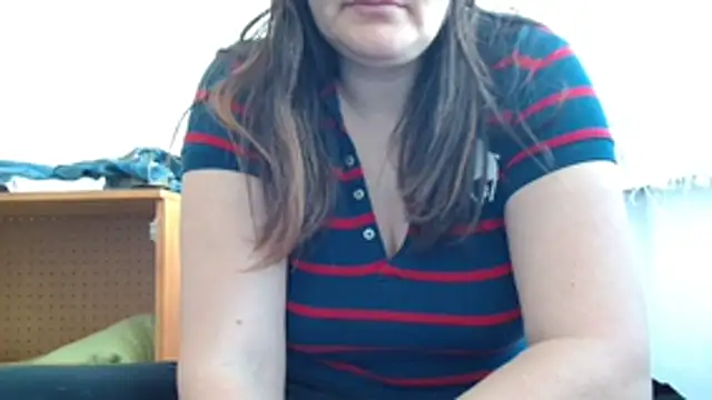 Snapshot of Lucinka1 chatting on February 27, 8:03 am Lucinka1 online show from February 27, 8:03 am