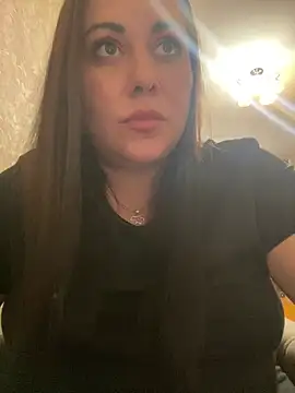 Snapshot of DaisyStreet chatting on July 6, 5:37 pm DaisyStreet online show from July 6, 5:37 pm