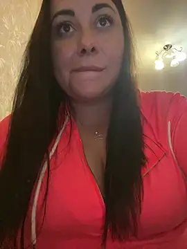 Snapshot of DaisyStreet chatting on July 8, 10:47 pm DaisyStreet online show from July 8, 10:47 pm