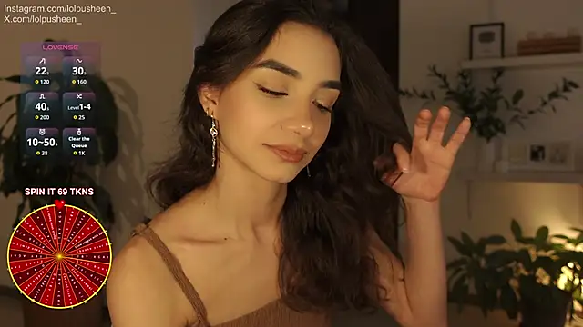 JulietteDee online show from April 2, 9:56 pm