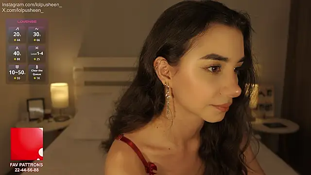 JulietteDee online show from May 22, 9:42 pm