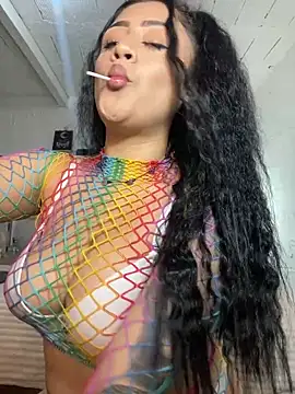 Snapshot of lucianaroy chatting on January 9, 11:02 pm lucianaroy online show from January 9, 11:02 pm