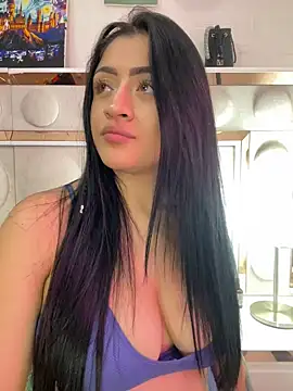 Snapshot of lucianaroy chatting on January 30, 11:55 pm lucianaroy online show from January 30, 11:55 pm