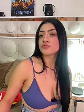 lucianaroy online show from February 13, 9:38 pm