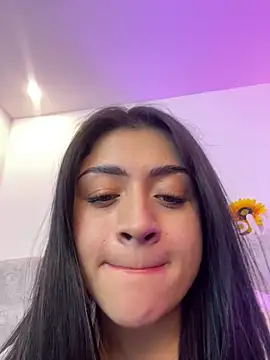 lucianaroy online show from September 13, 6:35 am