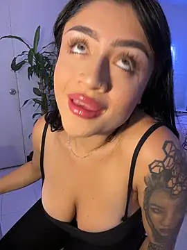 lucianaroy online show from November 20, 5:56 pm