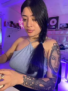 lucianaroy online show from April 9, 11:21 pm