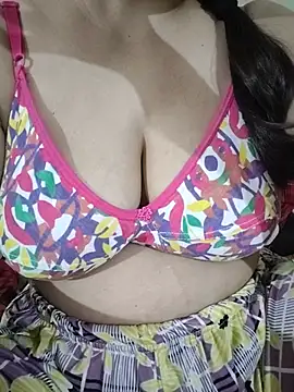 Snapshot of jenny4you chatting on July 7, 12:42 pm jenny4you online show from July 7, 12:42 pm