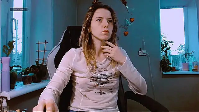 RosaJil online show from February 15, 2:25 pm