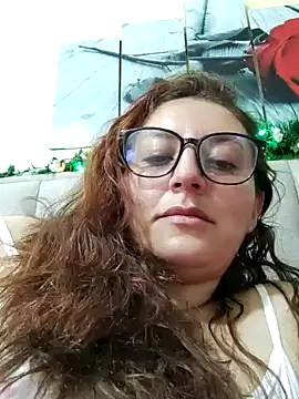 Snapshot of merlyna1 chatting on December 15, 5:45 am merlyna1 online show from December 15, 5:45 am