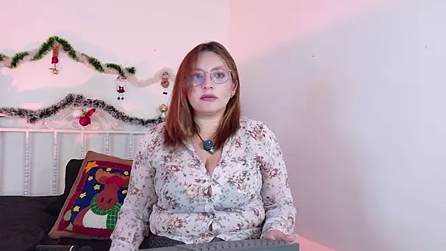 Snapshot of merlyna1 chatting on December 20, 5:14 am merlyna1 online show from December 20, 5:14 am