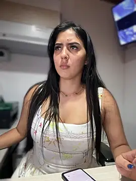 Snapshot of MarianaBenz chatting on November 9, 11:36 pm MarianaBenz online show from November 9, 11:36 pm