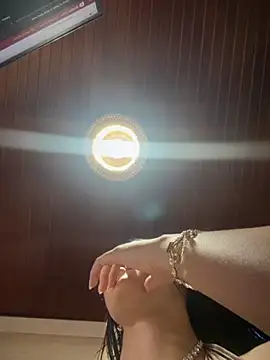 Snapshot of MarianaBenz chatting on December 5, 12:41 am MarianaBenz online show from December 5, 12:41 am