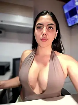 Snapshot of MarianaBenz chatting on January 16, 11:31 pm MarianaBenz online show from January 16, 11:31 pm