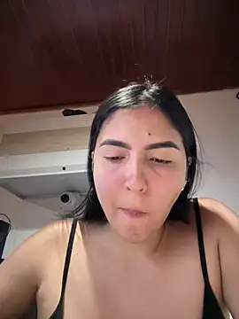 Snapshot of MarianaBenz chatting on February 12, 11:55 pm MarianaBenz online show from February 12, 11:55 pm