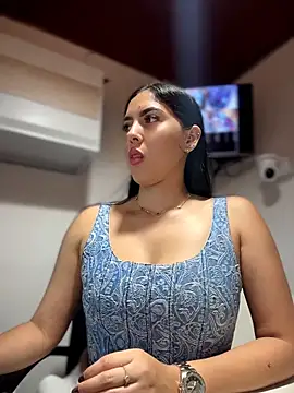 MarianaBenz online show from May 11, 12:16 am