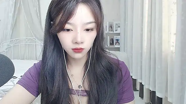 Snapshot of Jenny-Z chatting on July 5, 1:34 am Jenny-Z online show from July 5, 1:34 am