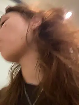 QuitieLia online show from January 6, 8:18 am