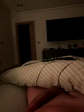 cagoulegrosse online show from January 6, 10:01 pm