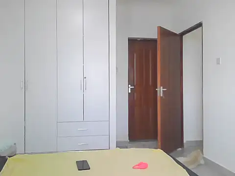 Snapshot of petiteebony_81 chatting on November 2, 6:16 am petiteebony 81 online show from November 2, 6:16 am