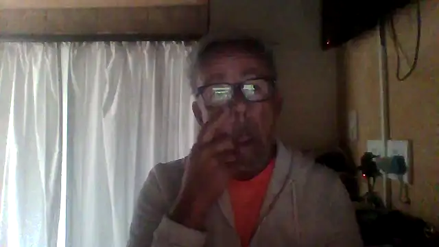 tuggy59 online show from October 4, 5:16 am