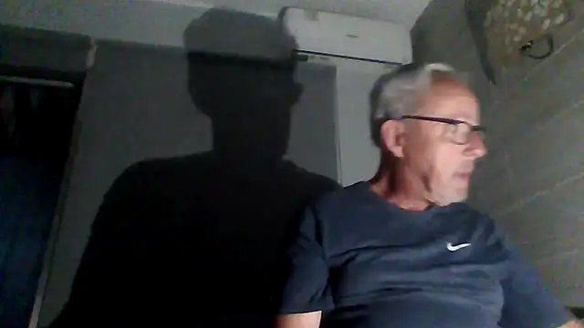 tuggy59 online show from November 26, 6:25 am