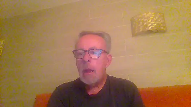 Snapshot of tuggy59 chatting on April 24, 4:48 am tuggy59 online show from April 24, 4:48 am