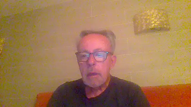 Snapshot of tuggy59 chatting on April 25, 4:37 am tuggy59 online show from April 25, 4:37 am