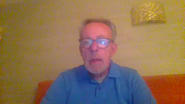 Snapshot of tuggy59 chatting on April 29, 4:38 am tuggy59 online show from April 29, 4:38 am