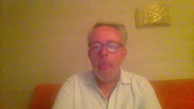Snapshot of tuggy59 chatting on May 13, 4:54 am tuggy59 online show from May 13, 4:54 am