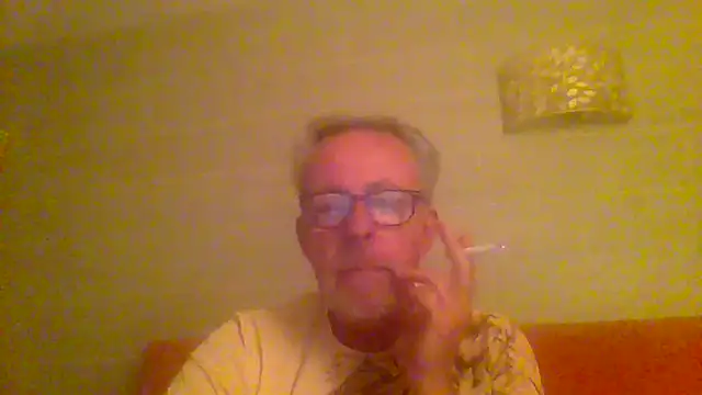 Snapshot of tuggy59 chatting on May 17, 4:32 am tuggy59 online show from May 17, 4:32 am