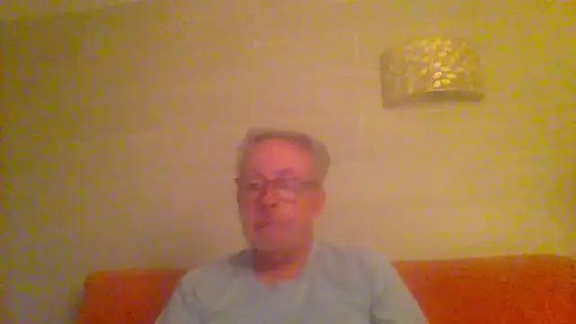 Snapshot of tuggy59 chatting on May 20, 4:51 am tuggy59 online show from May 20, 4:51 am