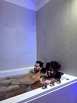 Jeniffer Jarvis online show from September 17, 9:49 pm